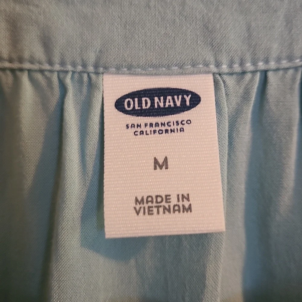 Old navy sleeveless top light blue medium - Picture 3 of 4